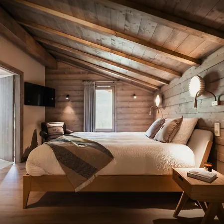 Galata - Ovo Network Chalet